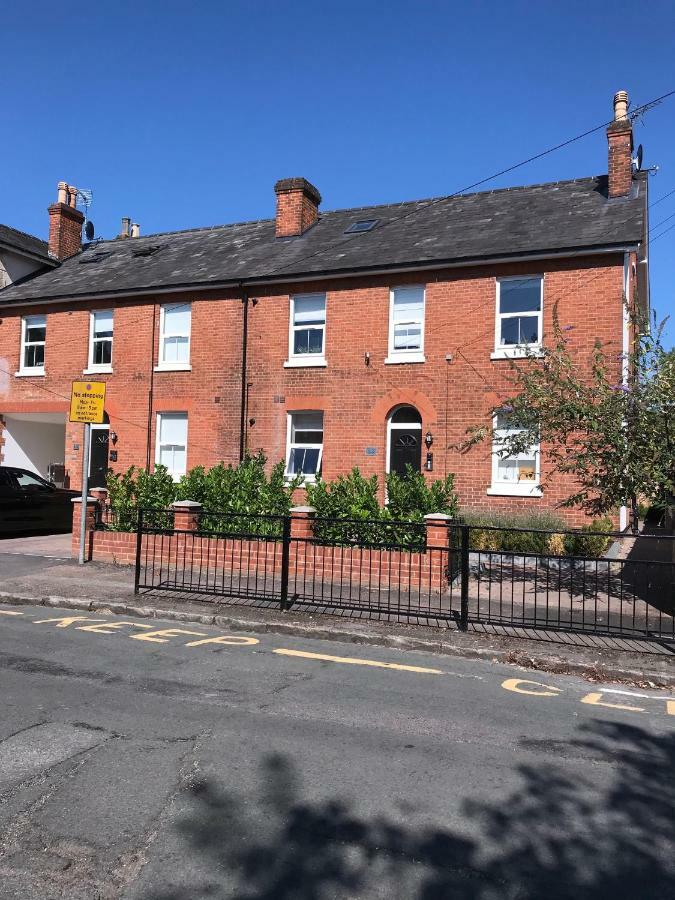 Berkshire Serviced Helena 12 Apartment Reading